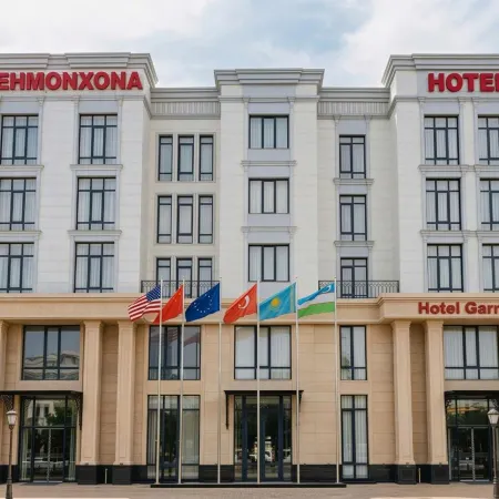 Garnet Mir Hotel