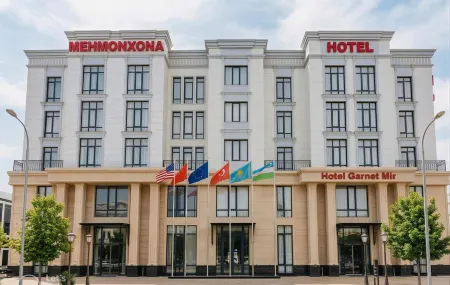 Garnet Mir Hotel