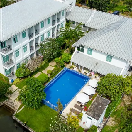 Villa Amphawa