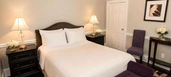 Bellevue Manor Hotels in Newport