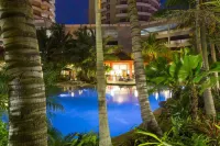 Ramada Hotel & Suites by Wyndham Noumea - Pools