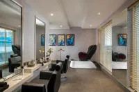 Sandal Suites by Lemon Tree Hotels - spa