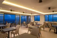 Atollios Skyview Hotel - bar