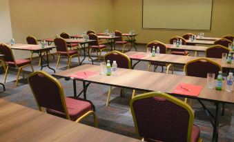 Ramada Hotel & Suites by Wyndham Erbil 32 Park