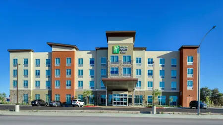 Holiday Inn Express & Suites Ridgecrest - China Lake