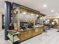 Ibis Styles Contres Cheverny - parking