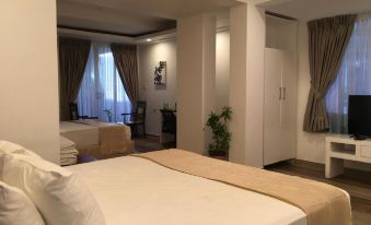 Lavinia Bay Beach Hotel