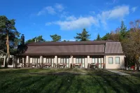 Dom Rybolova Hotels near Dancing Forest