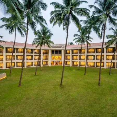Silver Waves Resort & Spa - Daman