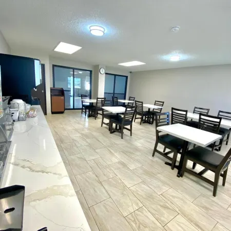 Baymont by Wyndham Oshkosh Airport