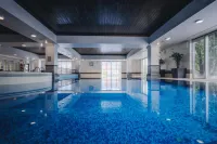 The Runnymede on Thames - Pool