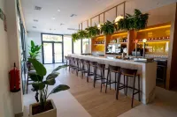Alannia Salou - Quầy Bar