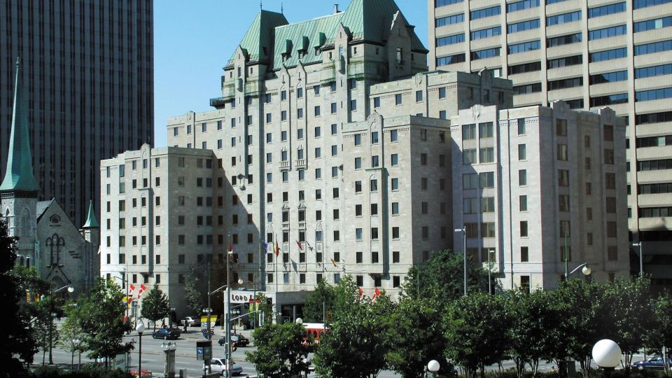 Lord Elgin Hotel