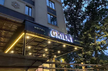 Ориент отель Отели рядом с достопримечательностью «Каба уулу Кожомкул»