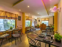 The Hosteller Mussoorie, Mall Road