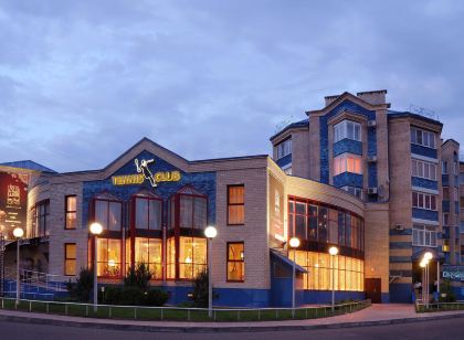 拉維莊園SPA飯店