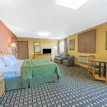 Quality Inn & Suites Louisville East