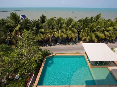 รูปภาพของโรงแรมนานาชาติบางแสน