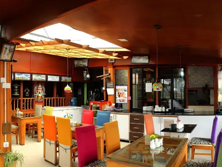 Shangri-la Boutique Hotel