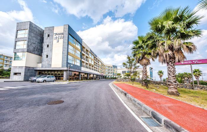 Jeju Pearly Hotel