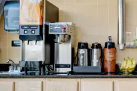 Super 8 by Wyndham McDonough GA - breakfast