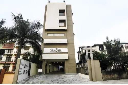 Hotel Gulmohar Grand