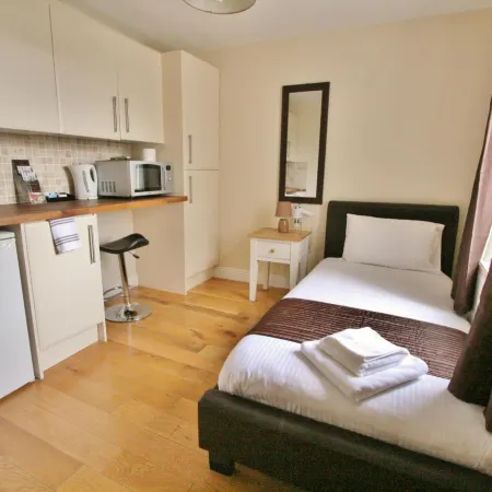 Central Studios Gloucester Road by Roomsbooked
