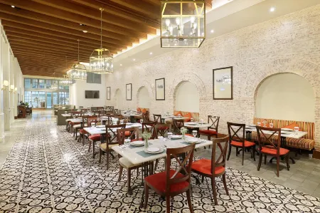 Kokoon Hotel Surabaya Отели в г. Bubutan