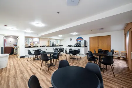 Baymont by Wyndham Bellingham Отели рядом с достопримечательностью «Structures Brewing»