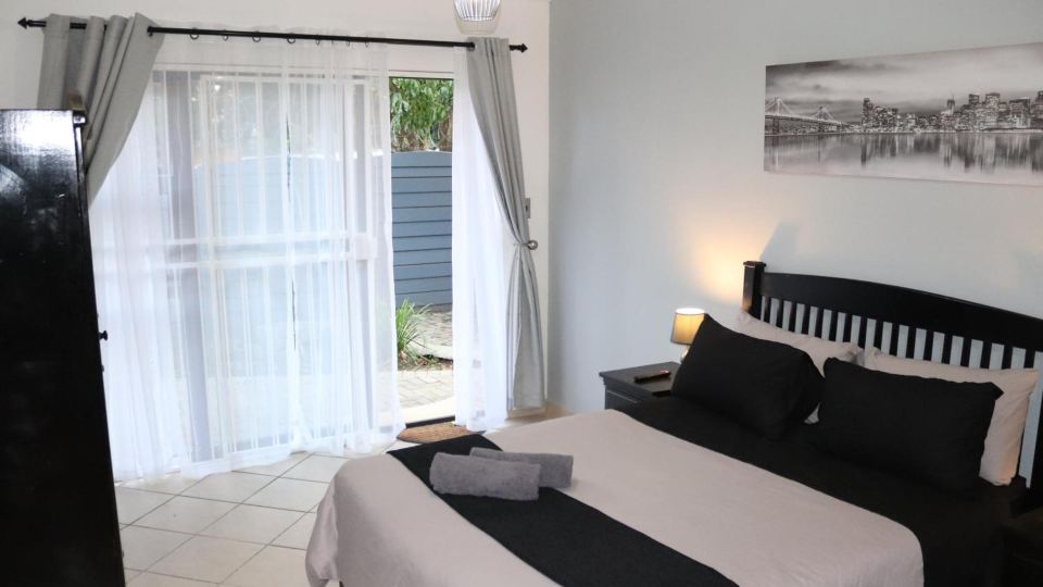 Stay at Home Airport Lodge