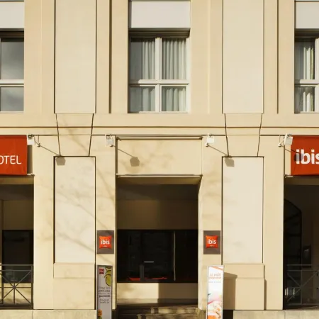 Ibis Versailles Château