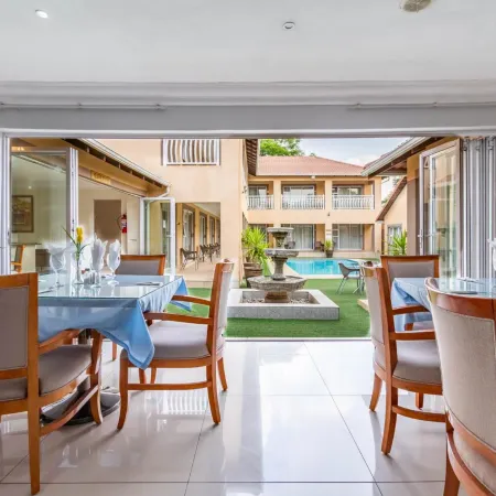 Lakeview Boutique Hotel & Conference Center