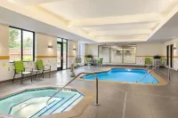 Fairfield Inn & Suites St. Paul Northeast - Pysäköinti