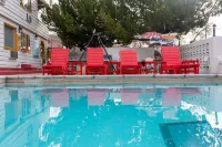 Apache Motel - Pools