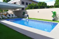 Island Apartments - piscina