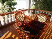 Mut Mee Garden Guest House - parking