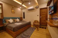 Hotel Mahadev Rishikesh - Aamiaismajoitus
