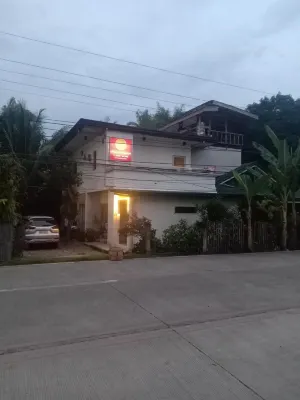 Antelmi Travelers Inn - parking