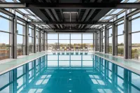 Vienna House by Wyndham Andel's Lodz - piscina