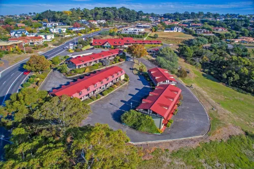Village Family Motor Inn Hotels in Longford