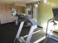 AmericInn by Wyndham McAlester - Gym