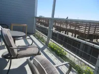 Dolphin Cove Motel