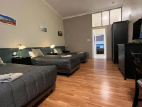 Airlie House Motor Inn Hotels in Scone