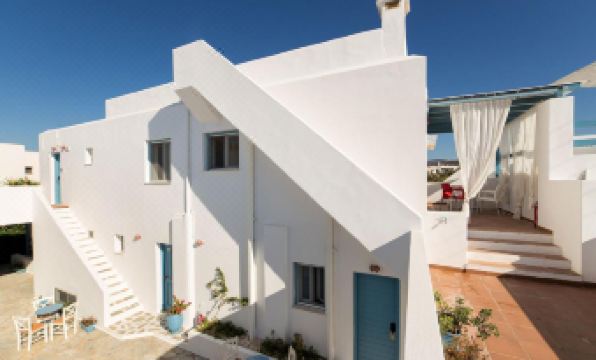 Fivos Apartments