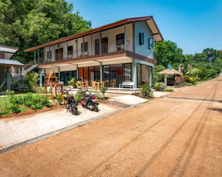 ฮานอย เฮาส์ โรงแรมในเกาะหมาก