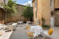 Les Remparts Hôtels et Demeures Historiques Hotels in Beaune