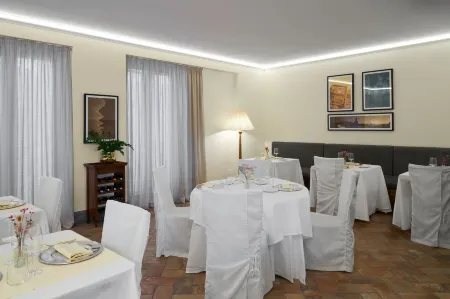 Four Points Flex by Sheraton Naples Marigliano Отели в г. Grotticella-Scarfato