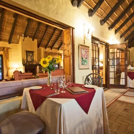 Wild Rose Country Lodge Отели рядом с достопримечательностью «Торговый центр Longbeach»