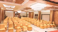 Hotel Laxmibai Palace- Only 300 Miter from Sai Baba Temple!!!!