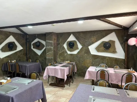 Монест (бывш. Корона)